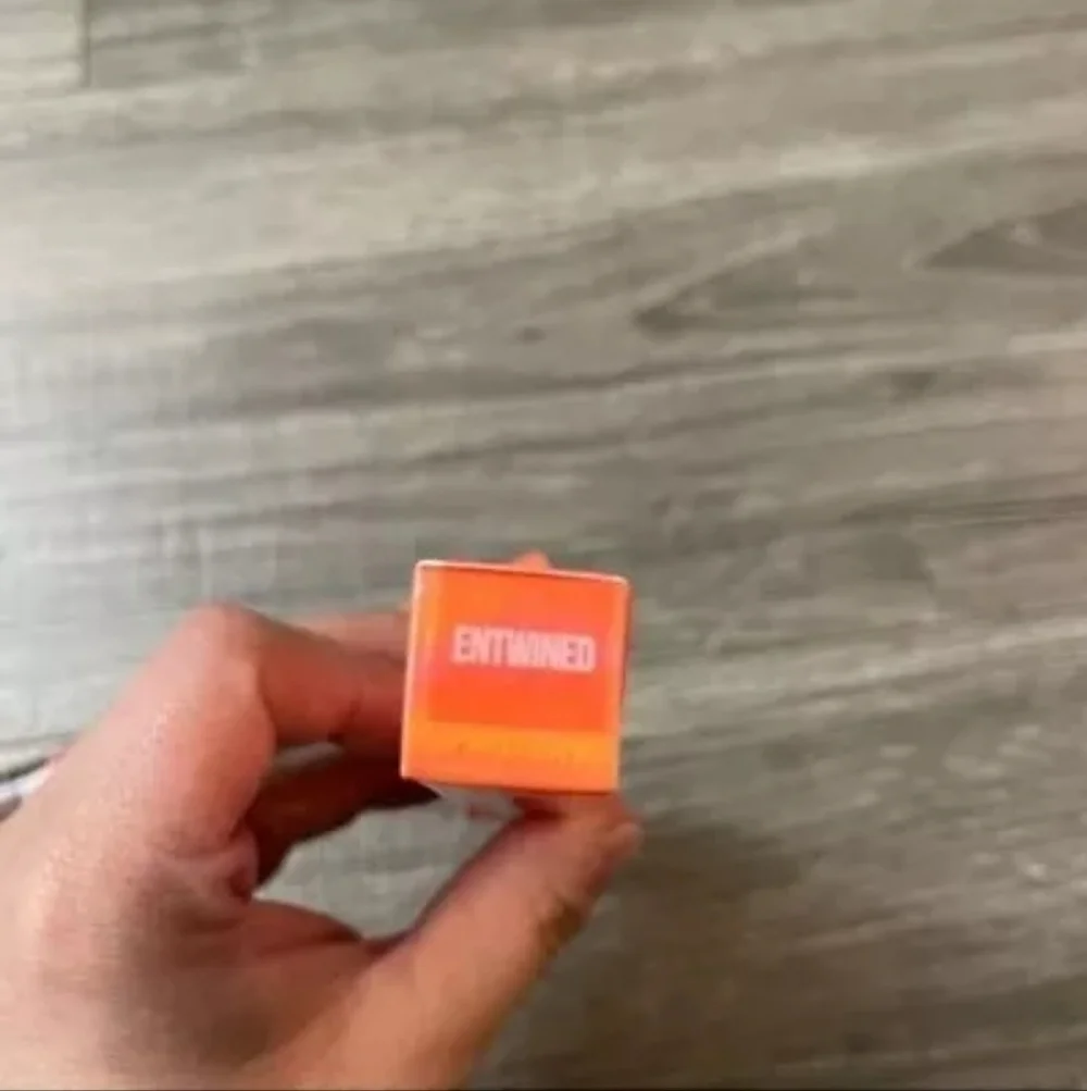 Jeffree Star Supreme Lip Gloss in Entwined Orange, NEW 🍊